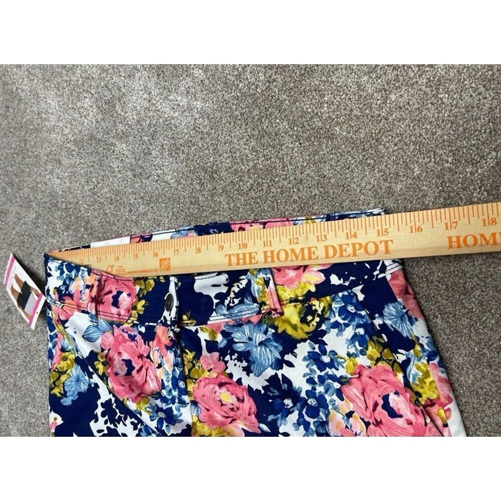 NWT Summer Coastal Floral Isaac Mizrahi Five-Pocket Shorts Sz 4 Navy Multicolor - Picture 10 of 13